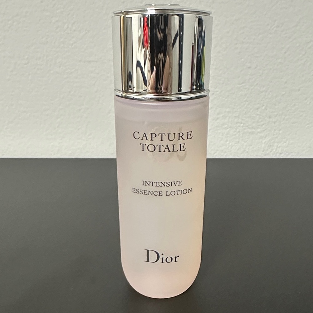 Dior Capture Totale Essence Lotion - Pink and Silver